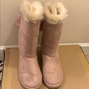 Justfab fuzzies with polka dot bows